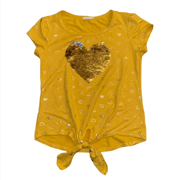 Yellow Shirt With a big sequin heart and hearts all over - Picture 3 of 3